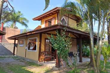 Casa em Condomnio/loteamento Fechado em Ilhabela/SP  Barra Velha REF: 1070