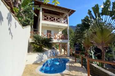Casa em Ilhabela/SP  Veloso REF: 766